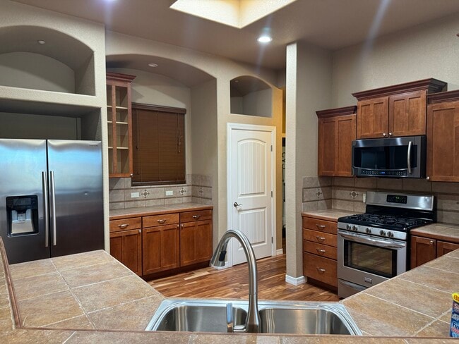 Building Photo - 682 La Melodia Dr