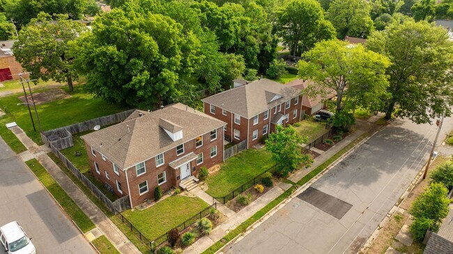 Building Photo - 1724 W 19th St