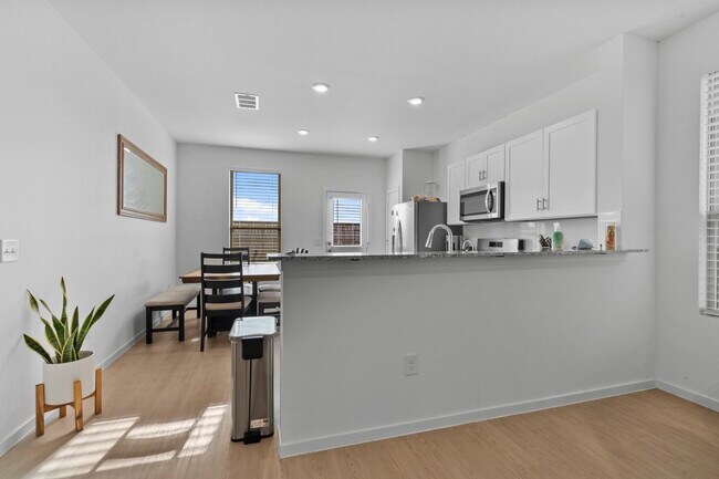 Building Photo - 16924 Juniper Blossom Bnd