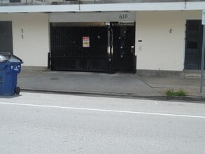 Building Photo - 1 BEDROOM, 1 BATH CONDO IN NEW ORLEANS