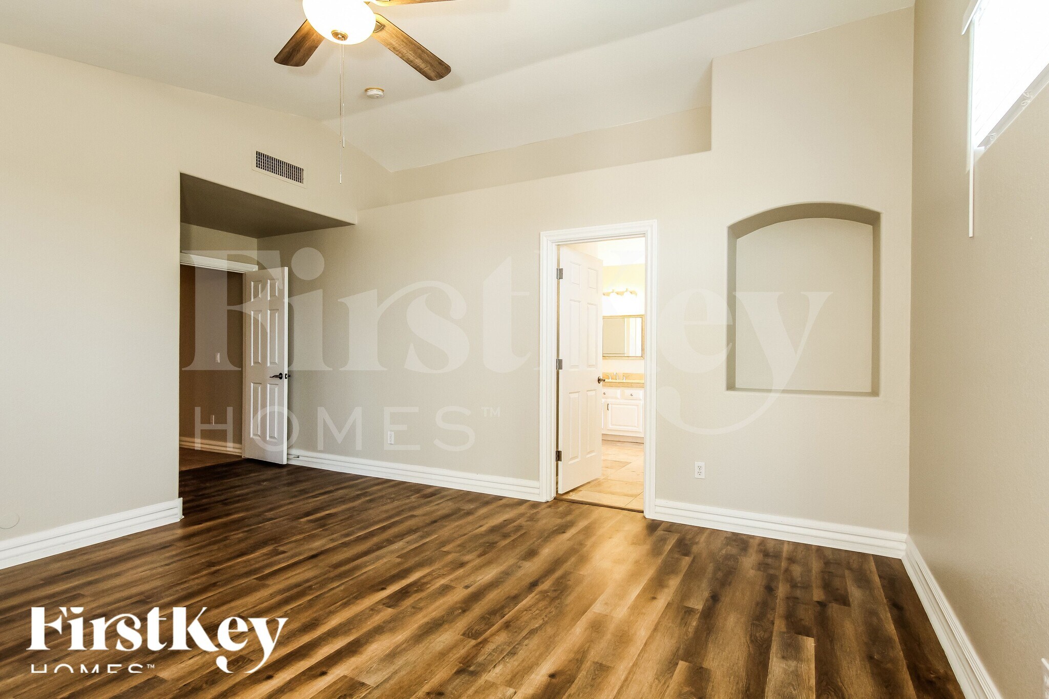 Building Photo - 15077 N 85th Ave