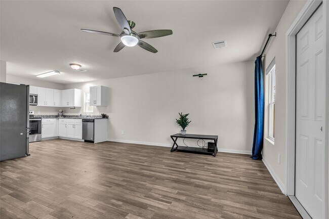 Building Photo - 14132 Harlequin Dr