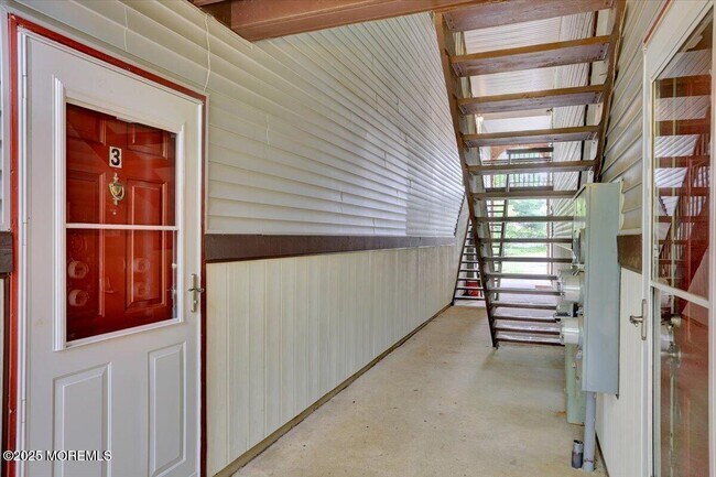 Building Photo - 5 Portland Ct