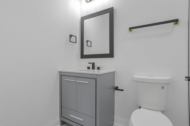 Building Photo - 961 Heyl Ave