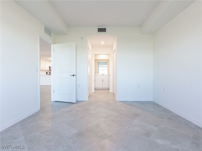 Building Photo - 5807 Double Eagle Cir