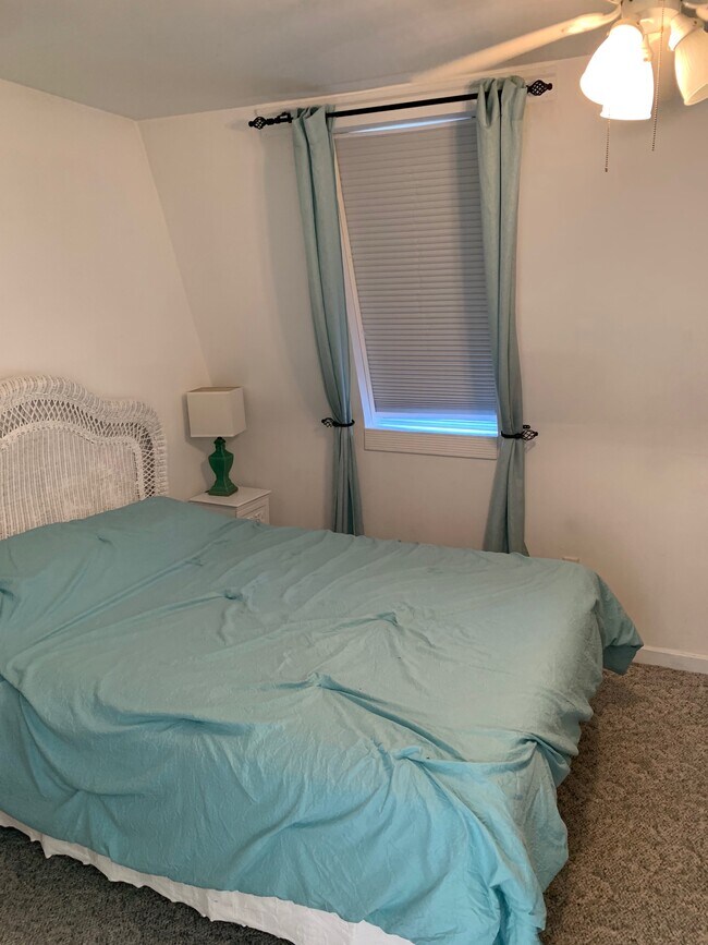 Building Photo - 45 Ayrault St