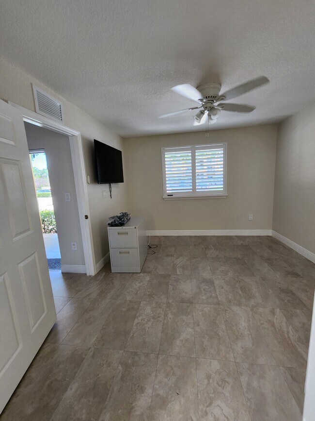 Building Photo - 21000 SW 87th Ave