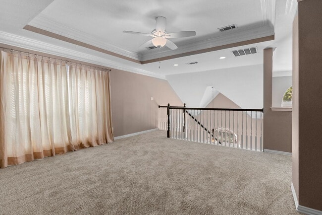 Building Photo - "Beautiful 4-Bedroom Home with Expansive D...