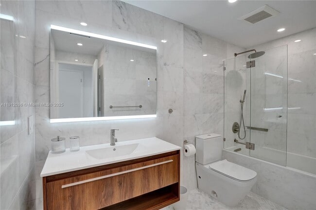 Building Photo - 3 Island Ave