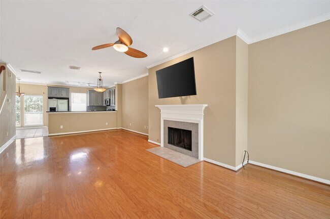 Building Photo - 2804 Chenevert St