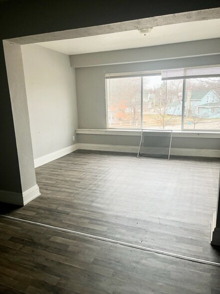 Building Photo - 509 W High St