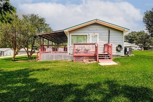 Building Photo - 465 Water View Dr
