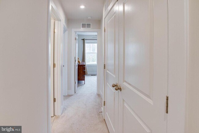 Building Photo - 1576 Meadowlark Glen Rd