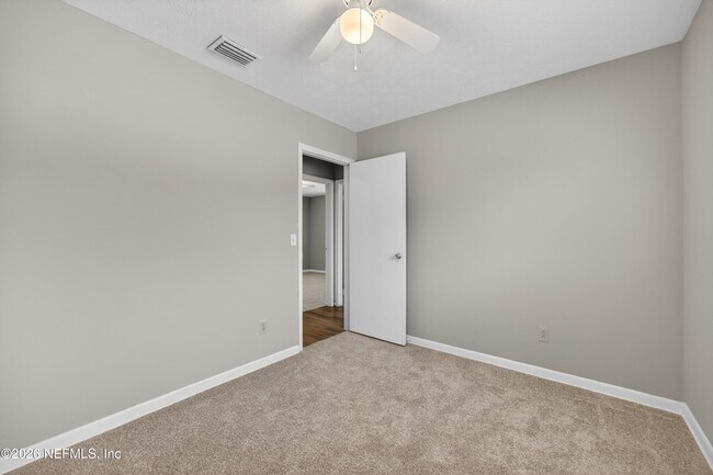 Building Photo - 8015 Jaguar Dr