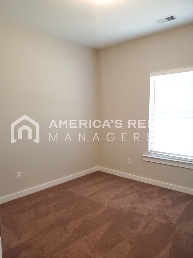 Building Photo - Home for Rent in Clanton, AL!