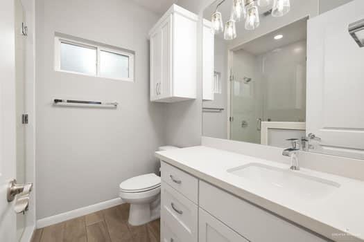 Building Photo - 20 Zinnia St