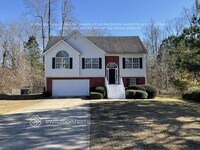 Building Photo - 661 Tipperary Rd