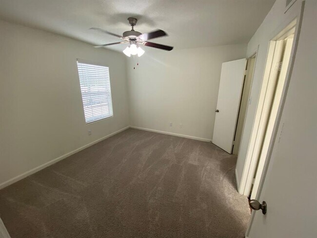 Building Photo - 12902 Brant Rock Dr