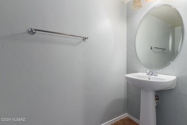 Building Photo - 1599 W Homecoming Way