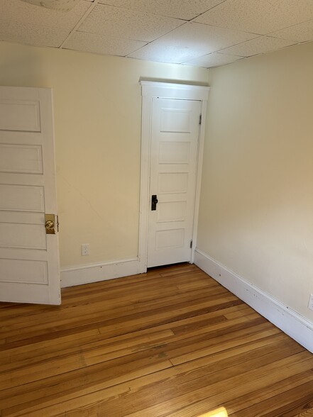 Building Photo - 58B Manville Hill Rd