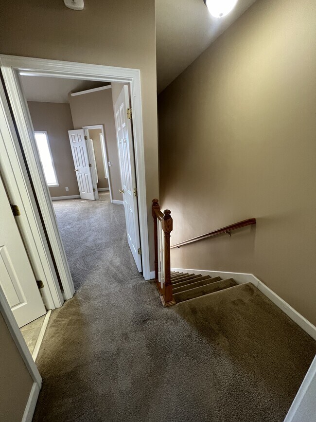 Building Photo - 503 Dakota Dr