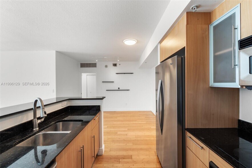 Building Photo - 335 S Biscayne Blvd