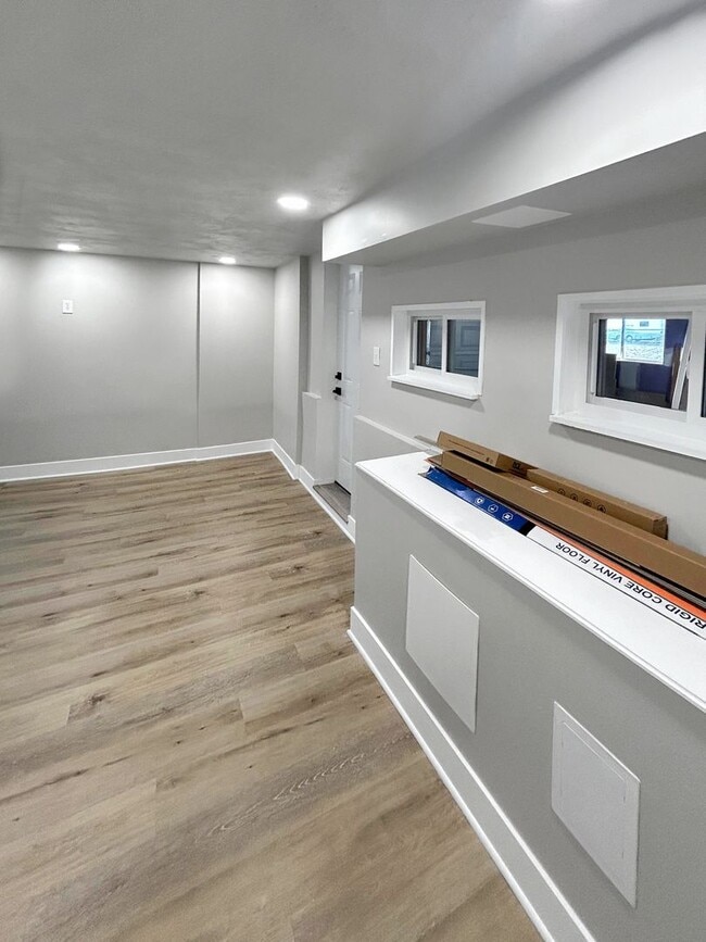 Building Photo - Welcome to this newly remodeled gem located in the heart of Collier, PA.