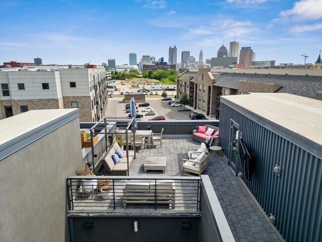 Building Photo - 236 Neruda Ave