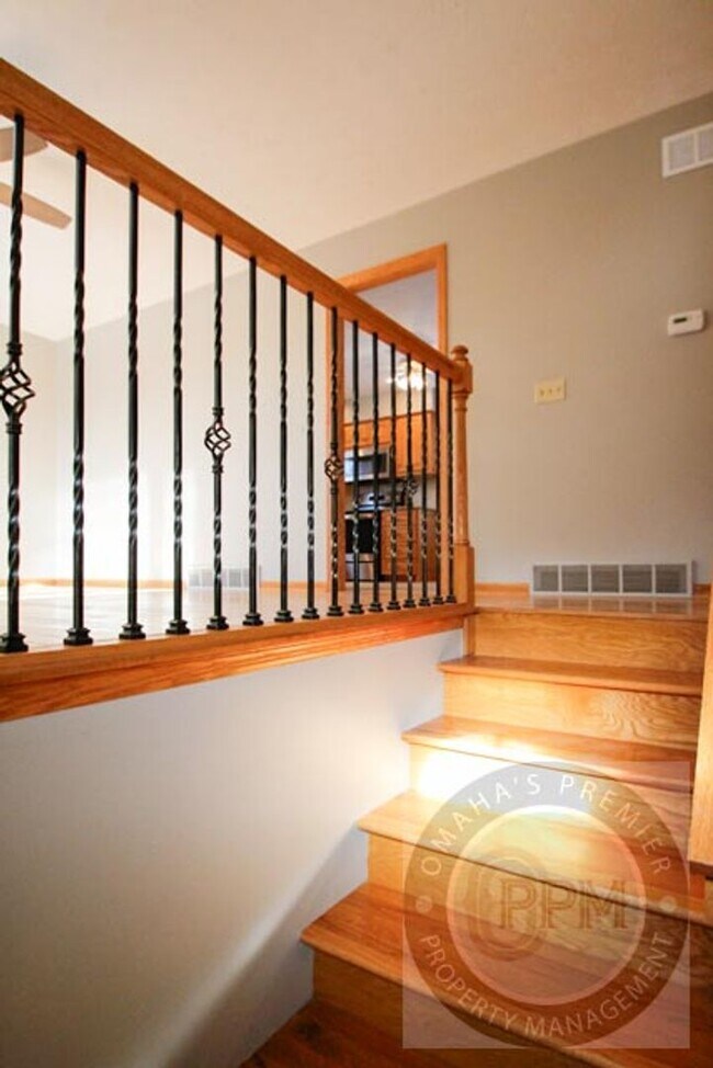 Building Photo - Spacious 3Bed/ 1Bath Home|$500 off the Deposit