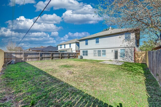 Building Photo - 15831 Crooked Arrow Dr