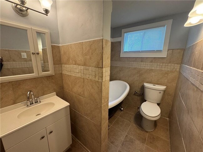 Building Photo - 1514 Joseph E. Boone Blvd NW