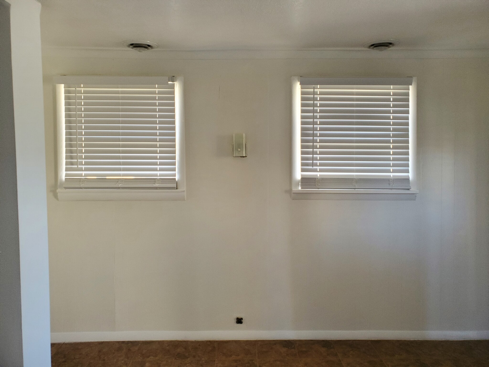 bedroom, looking toward west windows - 635 Elm Ave