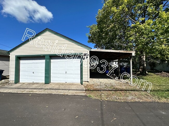 Building Photo - Cozy 3 Bed 1.5 bath