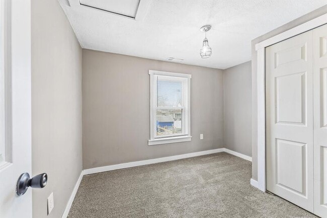 Building Photo - 810 Plum St