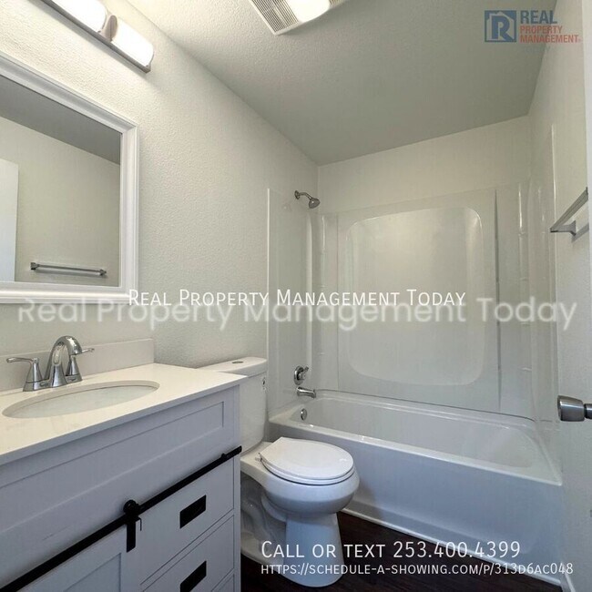 Building Photo - 8511-8513 116 St E