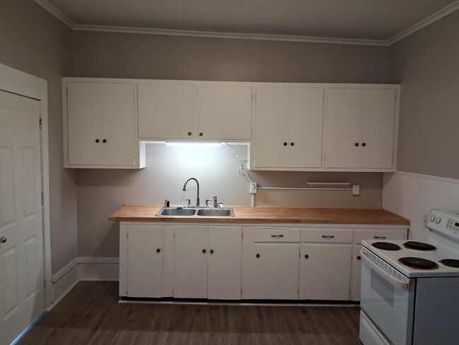 Building Photo - 1424 NY-49