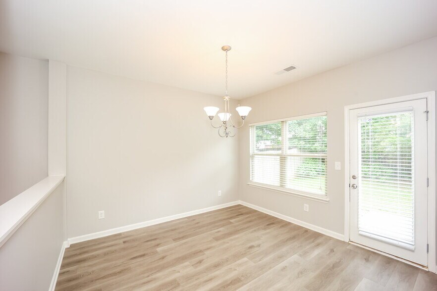 Building Photo - 7 Southwind Cir