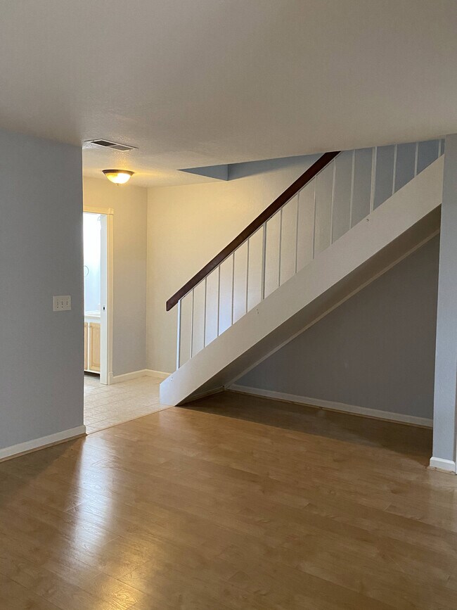 Building Photo - 4971 Ponderosa Ter