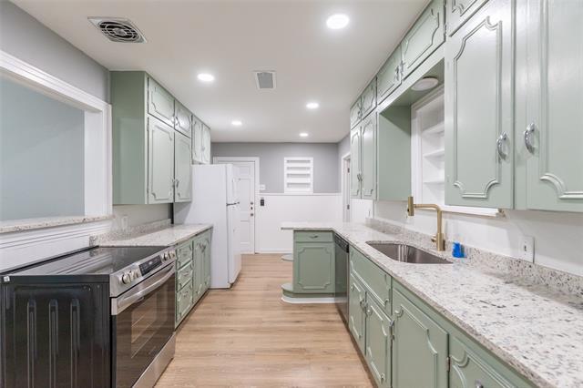 Building Photo - 473 College Dr