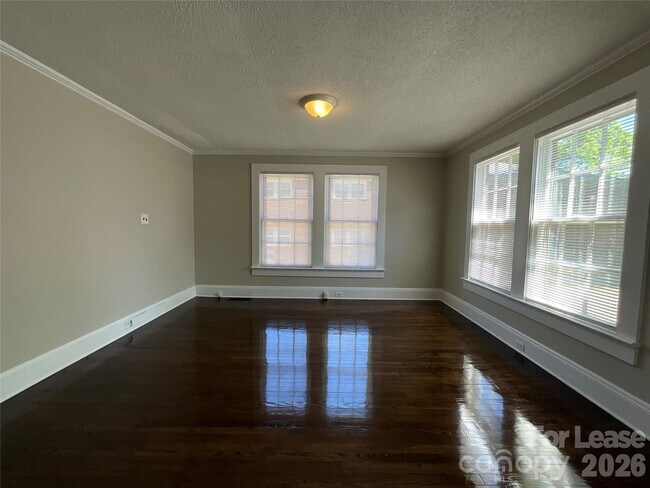 Building Photo - 94 Wilkinson Ct SE