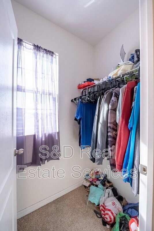 Building Photo - 3883 Resting Robin Ave