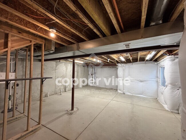 Building Photo - 12874 Jasmine St