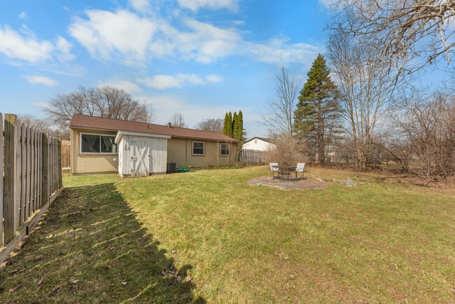 Building Photo - 2 Faust Ct