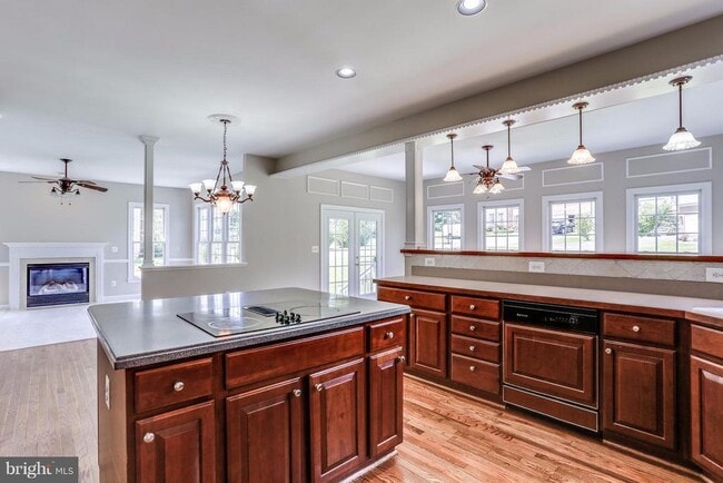 Building Photo - 7165 Millbury Ct