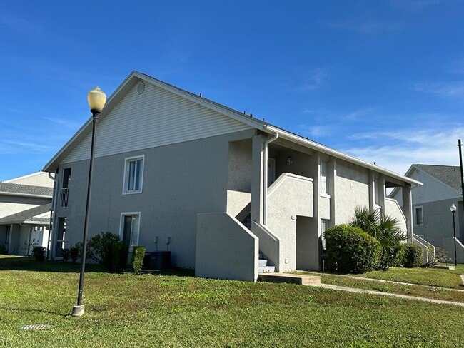Building Photo - First Floor Condo at Pine Shadows Condominiums in Orlando