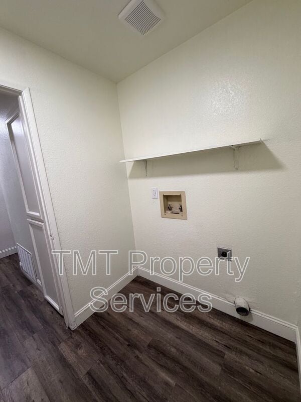 Building Photo - 8272 Kilmer Cir
