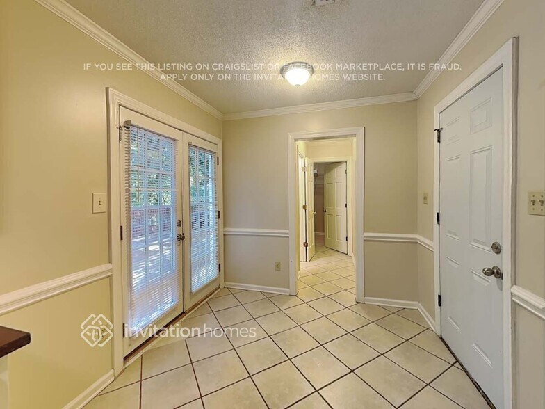 Building Photo - 815 Brightmoor Dr