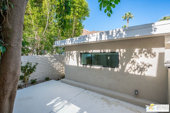 Building Photo - 233 W El Camino Way