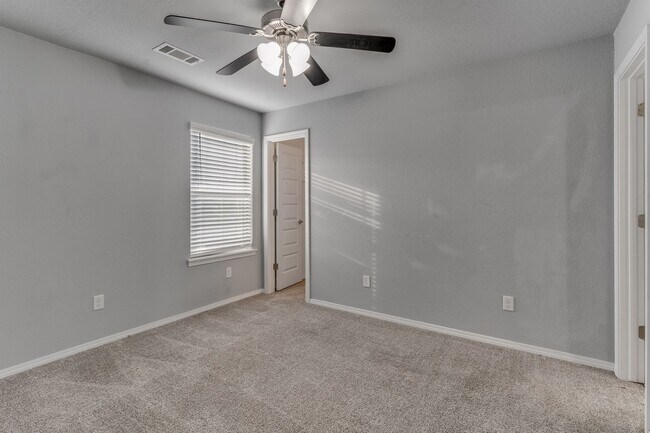 Building Photo - 1348 N Corsica Dr