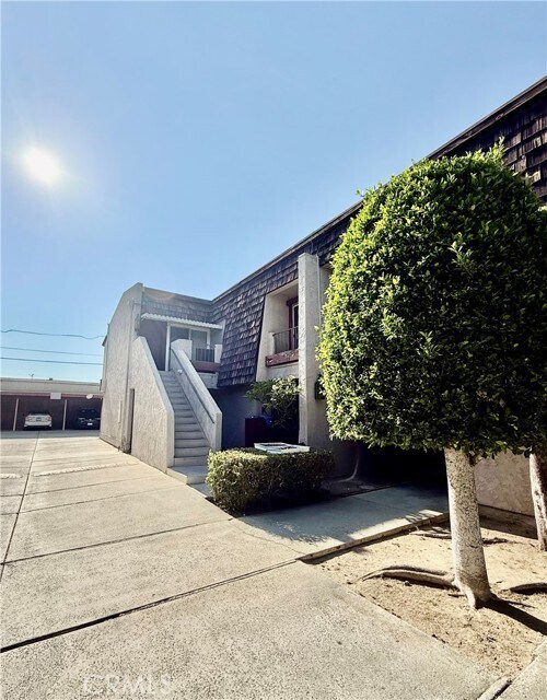 Building Photo - 621 N Alhambra Ave